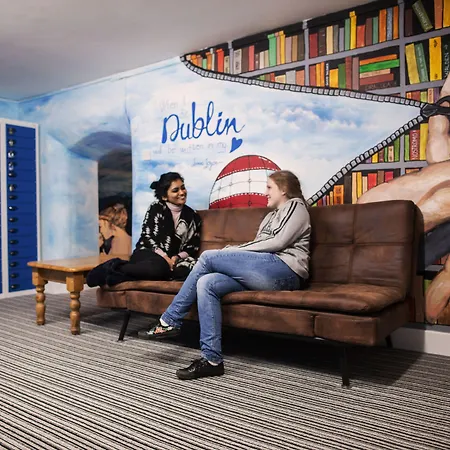 The Four Courts Hostel-3